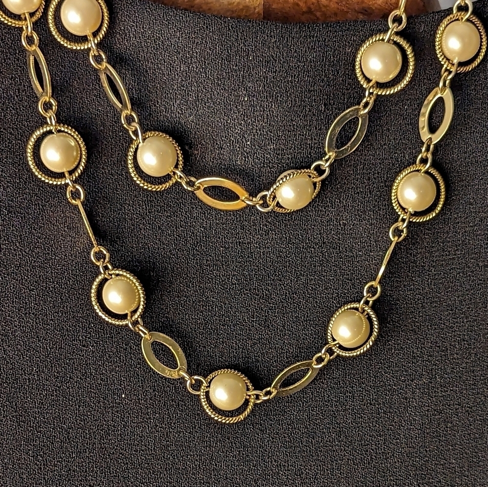 Talbot's Necklace 1990's double strand faux pearl gold tone office Professional